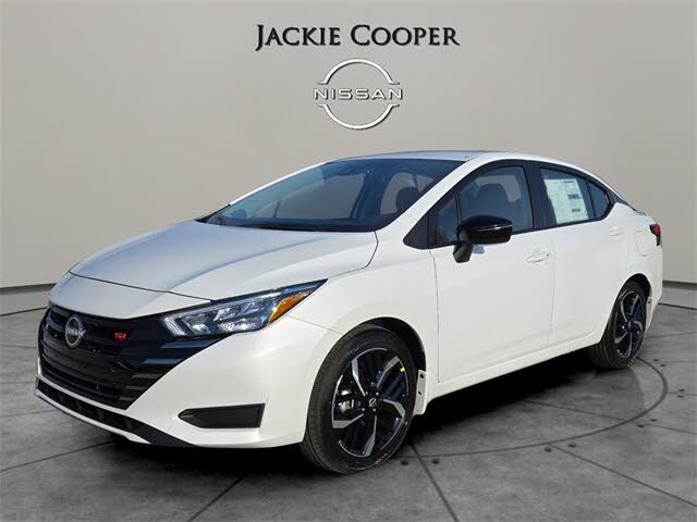 2025 Nissan Versa SR FWD