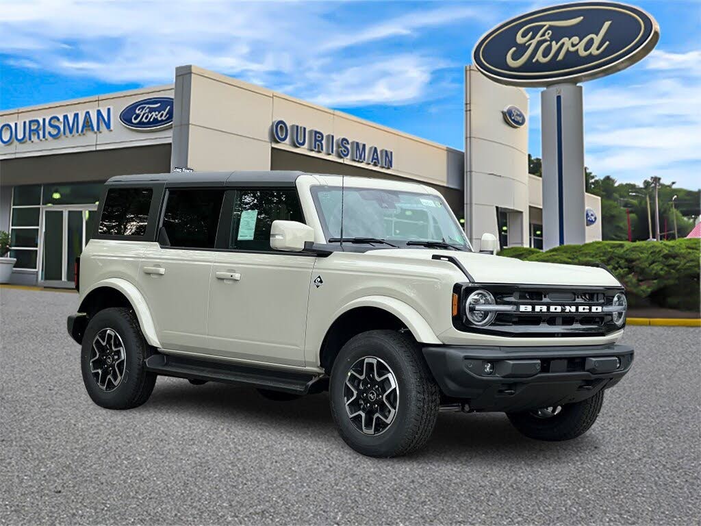 2025 Ford Bronco Outer Banks 4-Door 4WD
