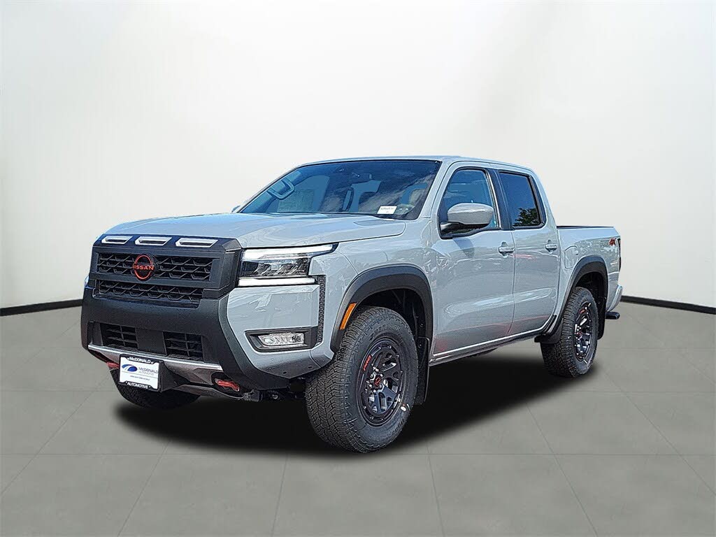 2025 Nissan Frontier PRO-4X Crew Cab 4WD