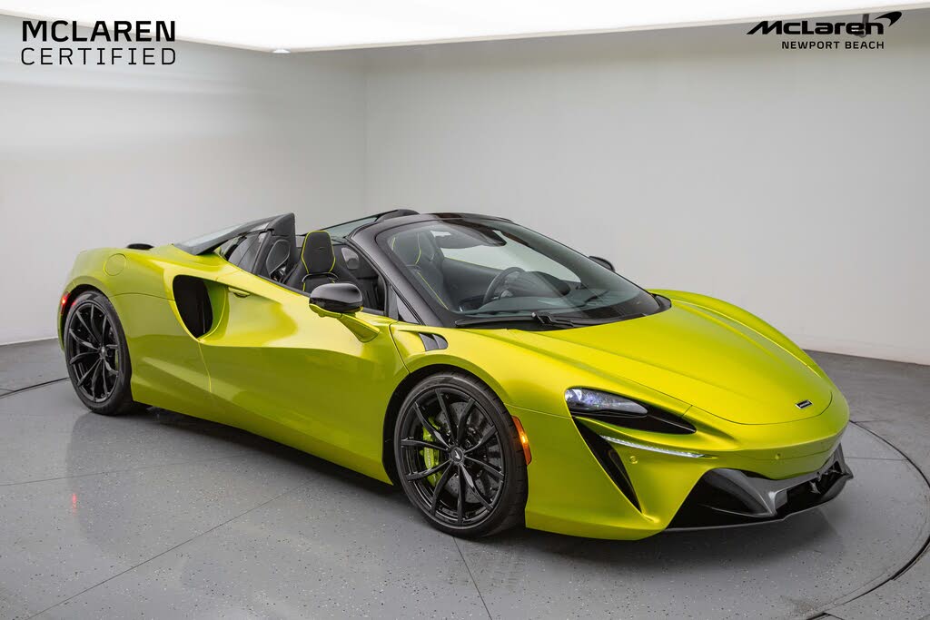 2025 McLaren Artura RWD