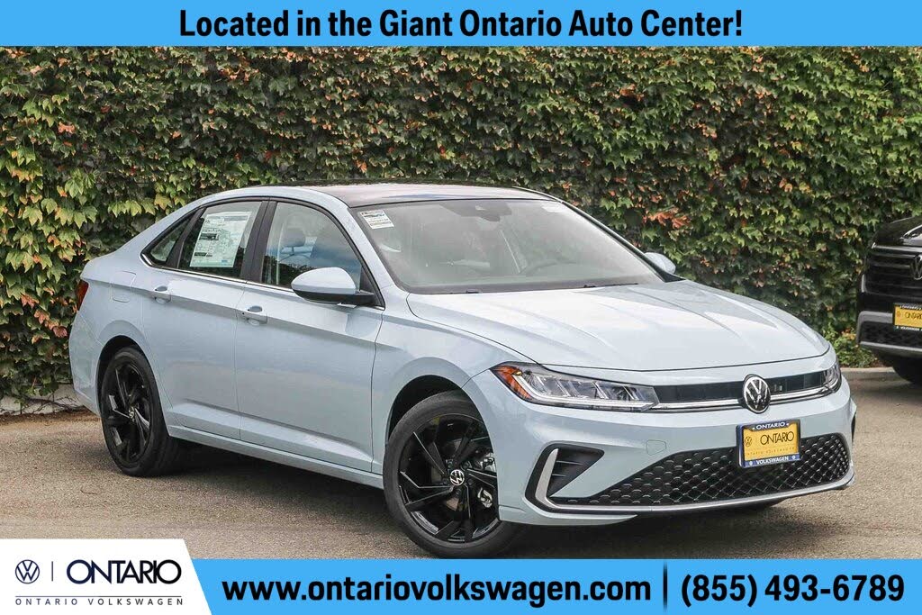 2025 Volkswagen Jetta SE FWD