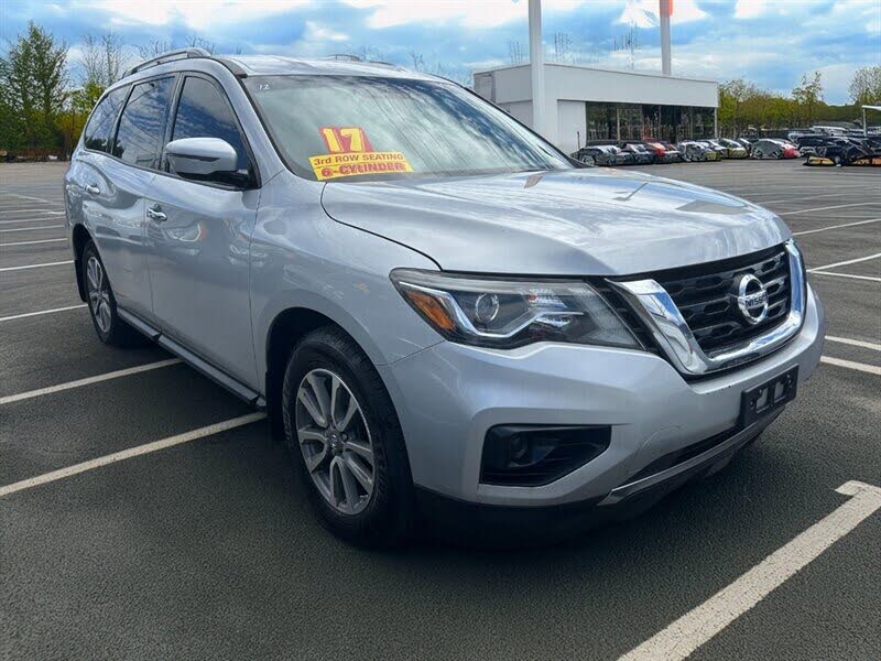 2017 Nissan Pathfinder S