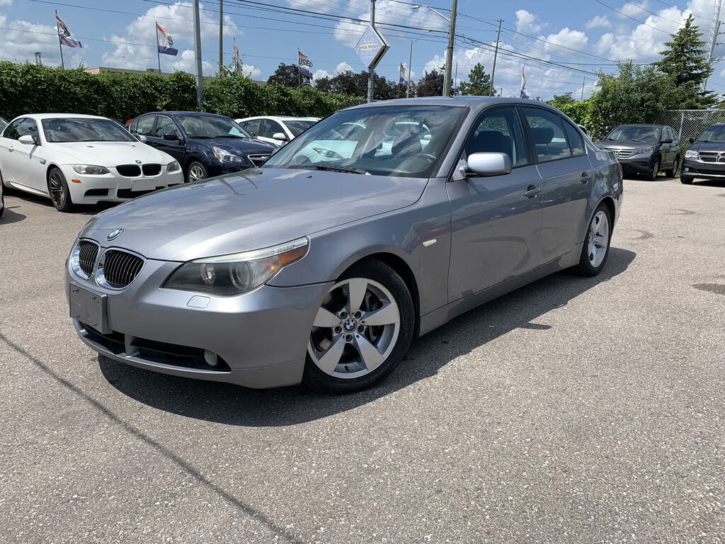 BMW 5 Series 545i Sedan RWD 2004