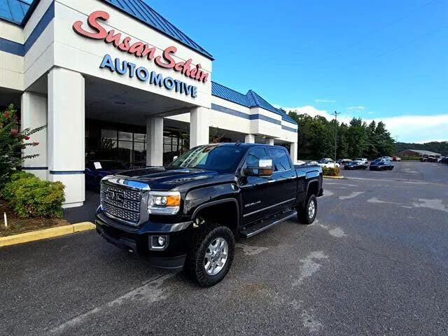 2018 GMC Sierra 2500HD Denali Crew Cab SB 4WD