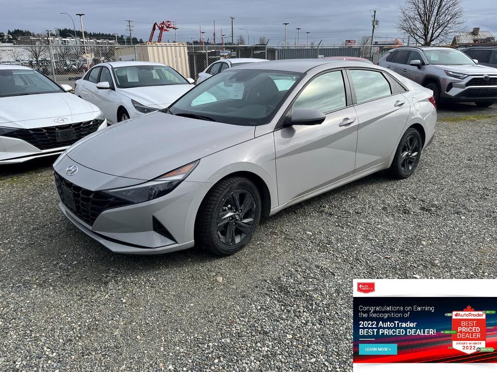 2022 Hyundai Elantra Preferred FWD