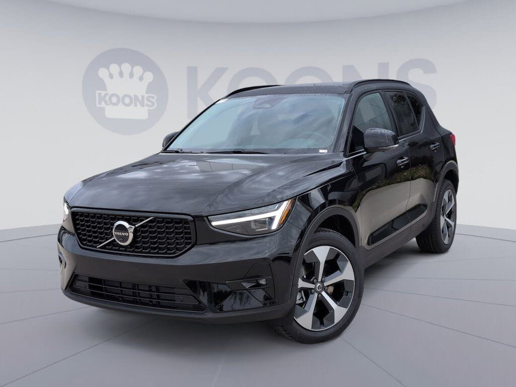 2026 Volvo XC40 B5 Plus AWD