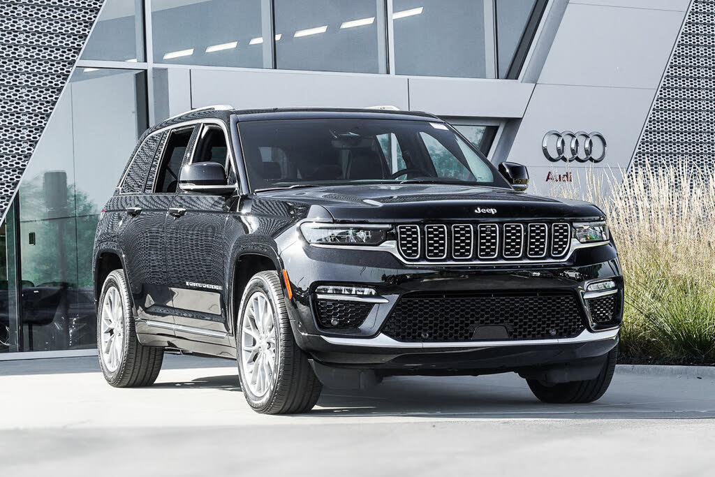 2023 Jeep Grand Cherokee Summit 4WD