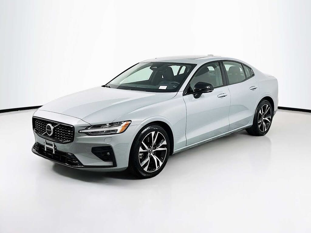 2025 Volvo S60 B5 Core FWD
