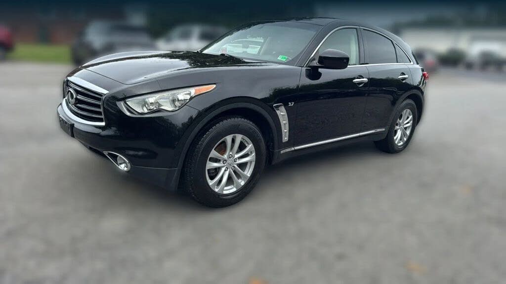 2015 INFINITI QX70 RWD