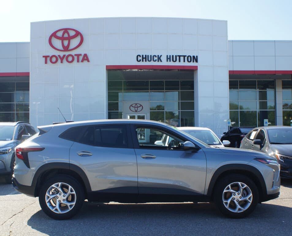 2024 Chevrolet Trax LS FWD