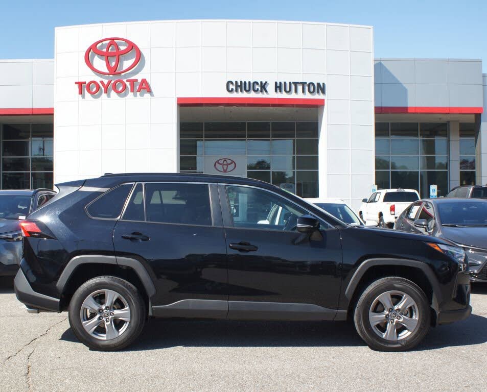 2024 Toyota RAV4 XLE FWD