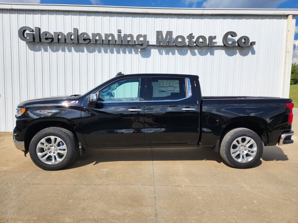 2026 Chevrolet Silverado 1500 LTZ Crew Cab 4WD