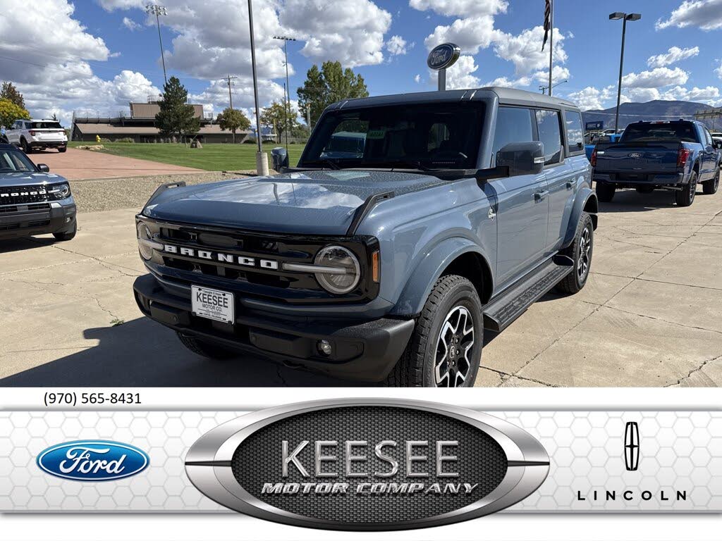 2025 Ford Bronco Outer Banks 4-Door 4WD