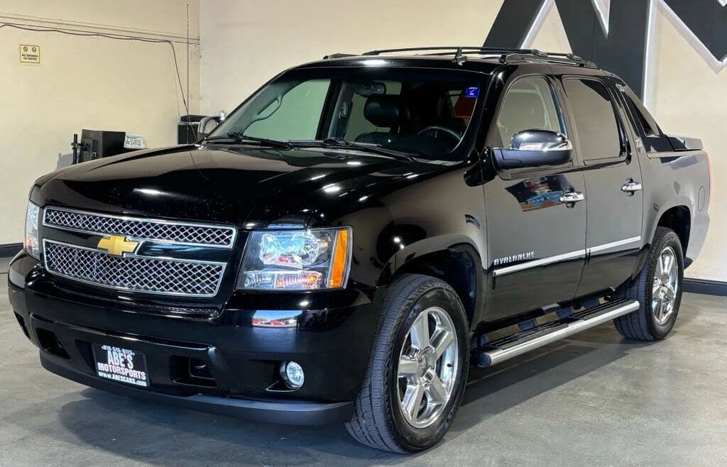 2013 Chevrolet Avalanche LTZ Black Diamond Edition 4WD