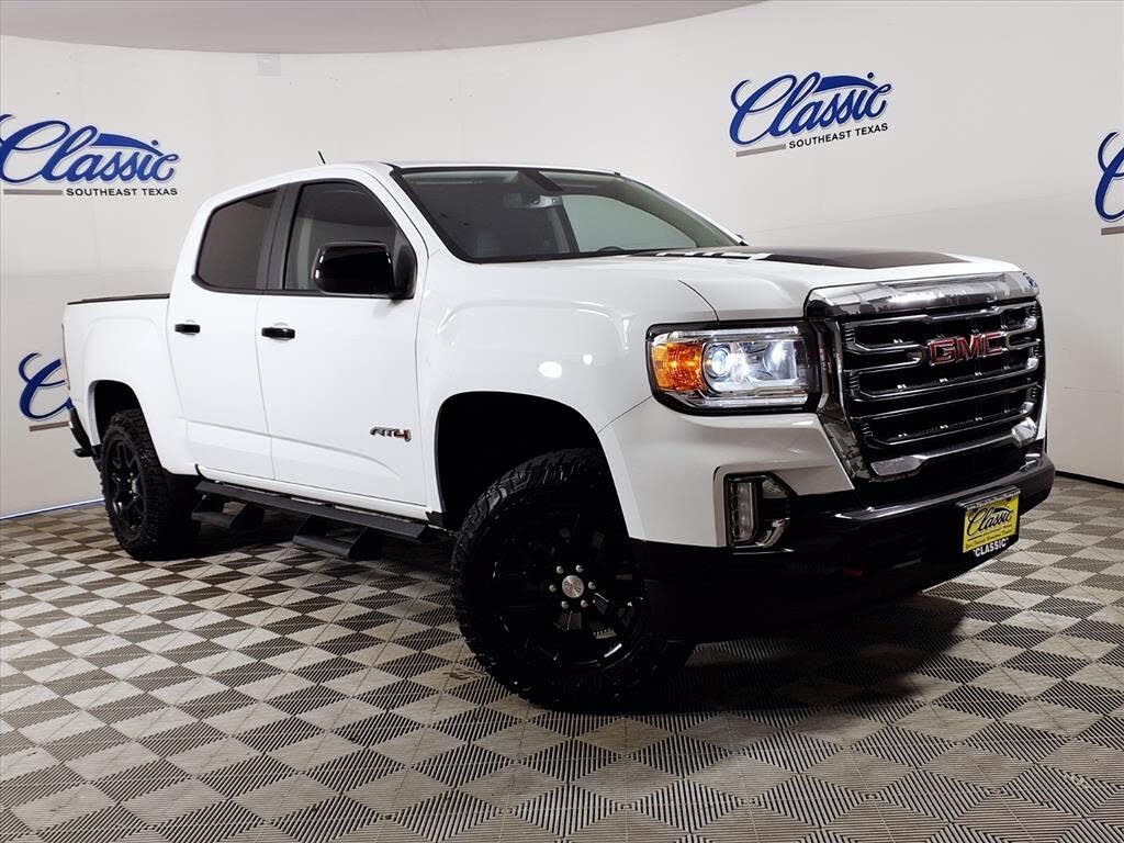 2022 GMC Canyon AT4 Crew Cab 4WD with Leather