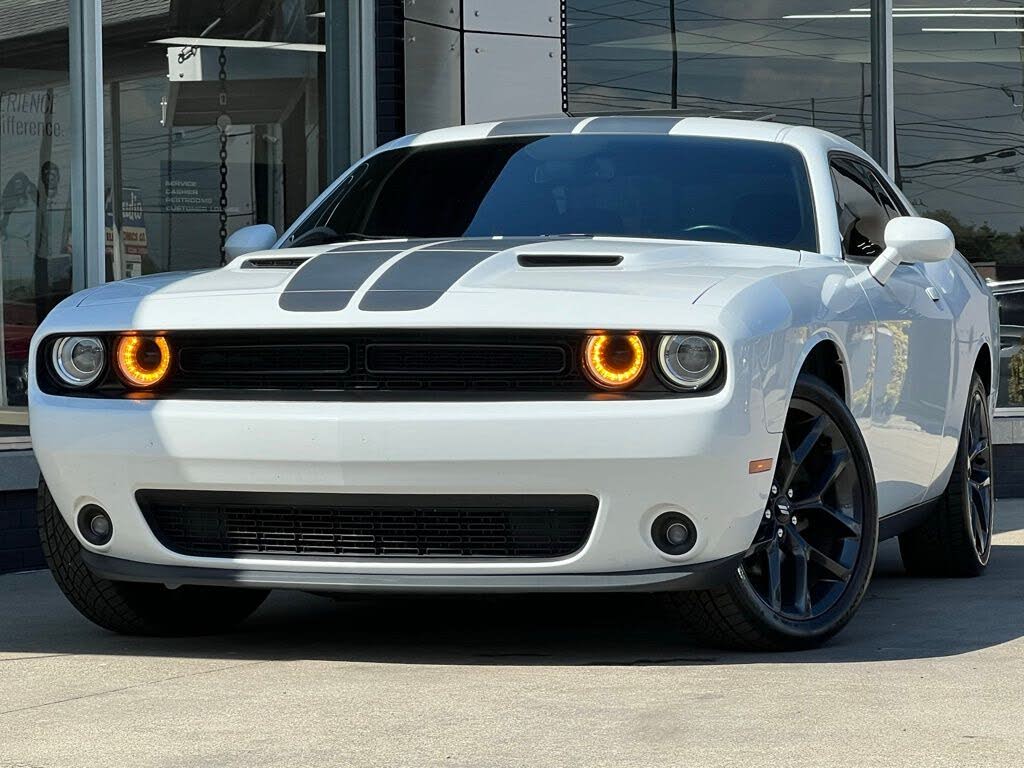 2019 Dodge Challenger SXT RWD