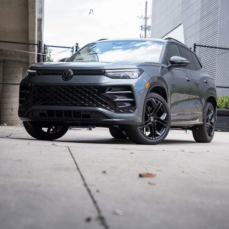 2025 Volkswagen Tiguan SE R-Line Black 4Motion