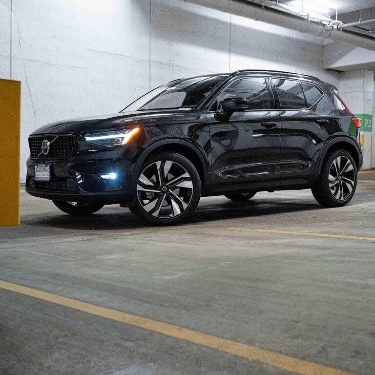 2026 Volvo XC40 B5 Ultra AWD
