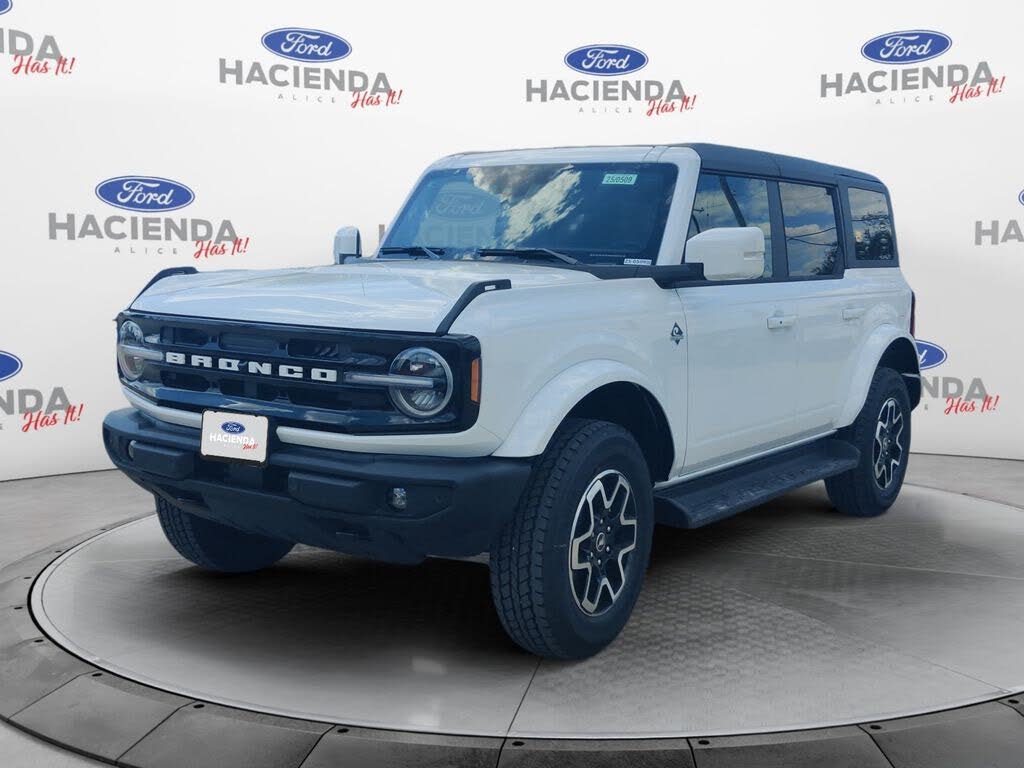 2025 Ford Bronco Outer Banks 4-Door 4WD