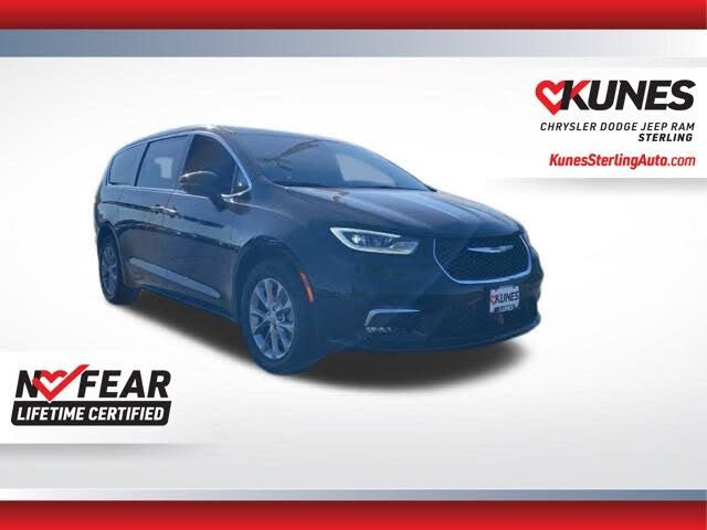 2026 Chrysler Pacifica Select AWD