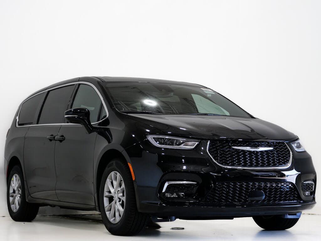 2026 Chrysler Pacifica Select AWD