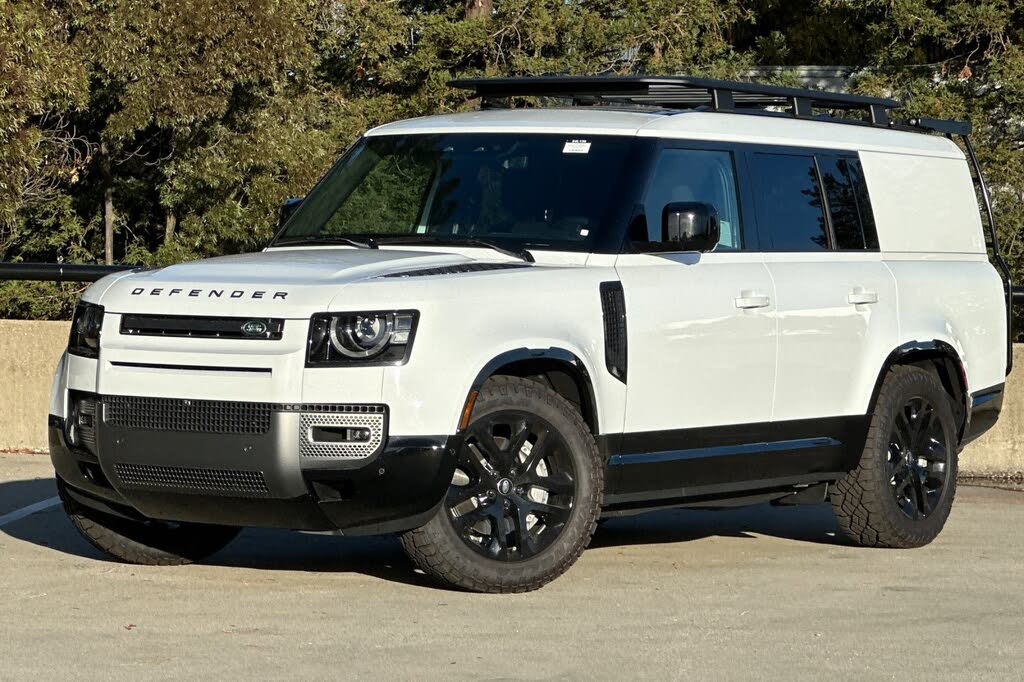 2024 Land Rover Defender 130 P400 Outbound AWD