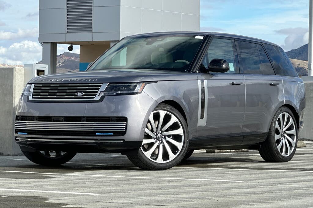 2025 Land Rover Range Rover P615 SV AWD