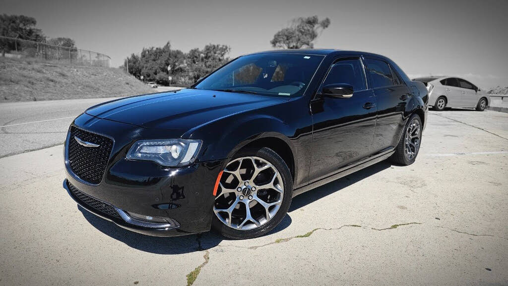 2018 Chrysler 300 S RWD