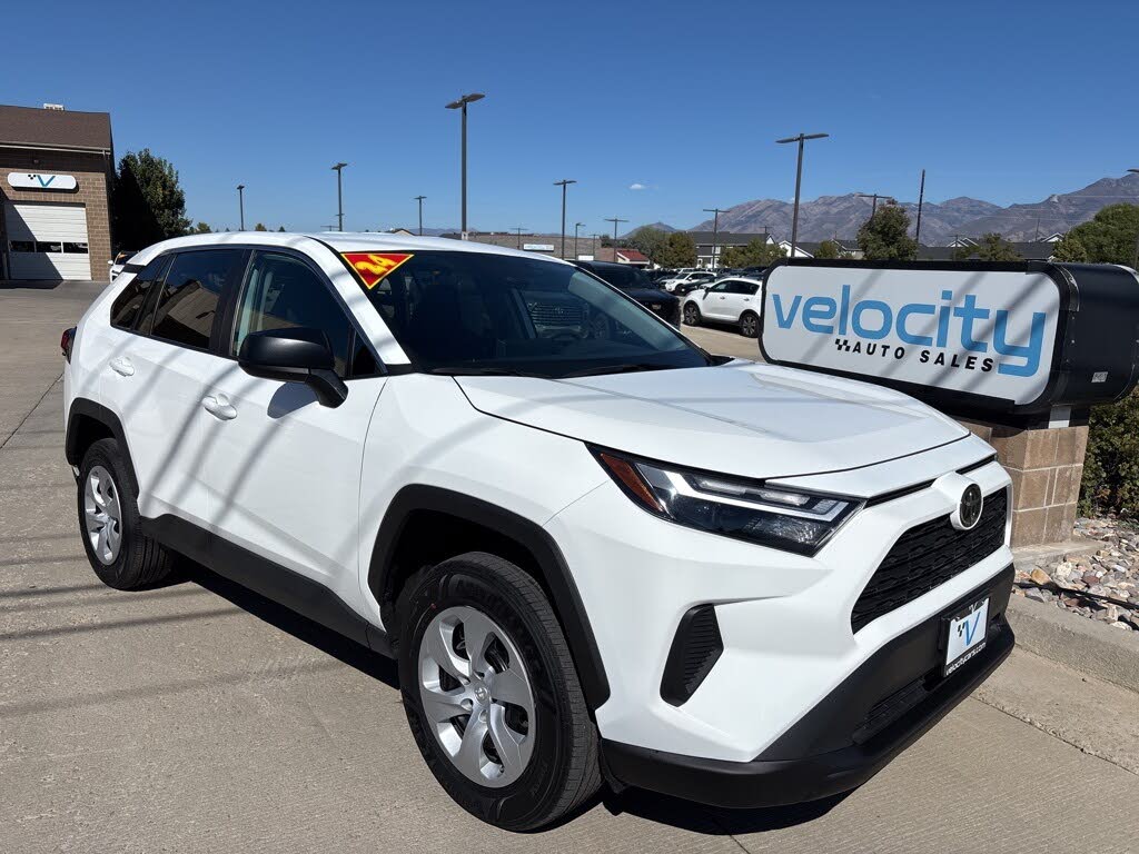 2024 Toyota RAV4 LE AWD