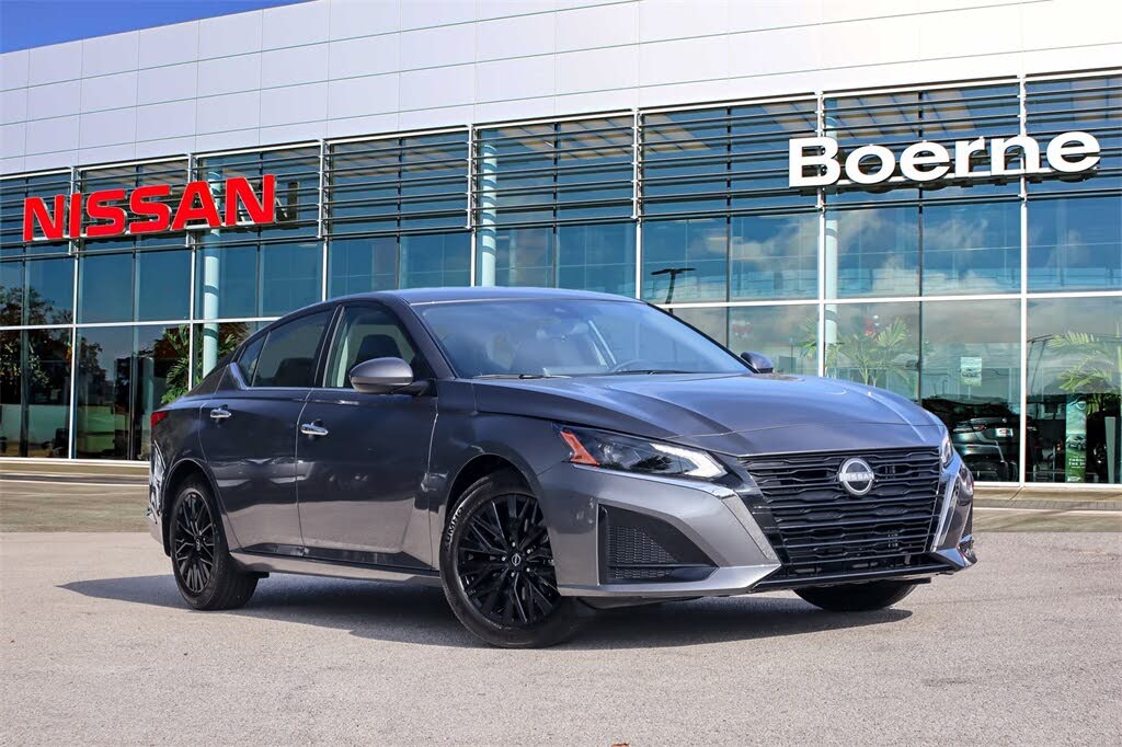 2025 Nissan Altima 2.5 SV FWD