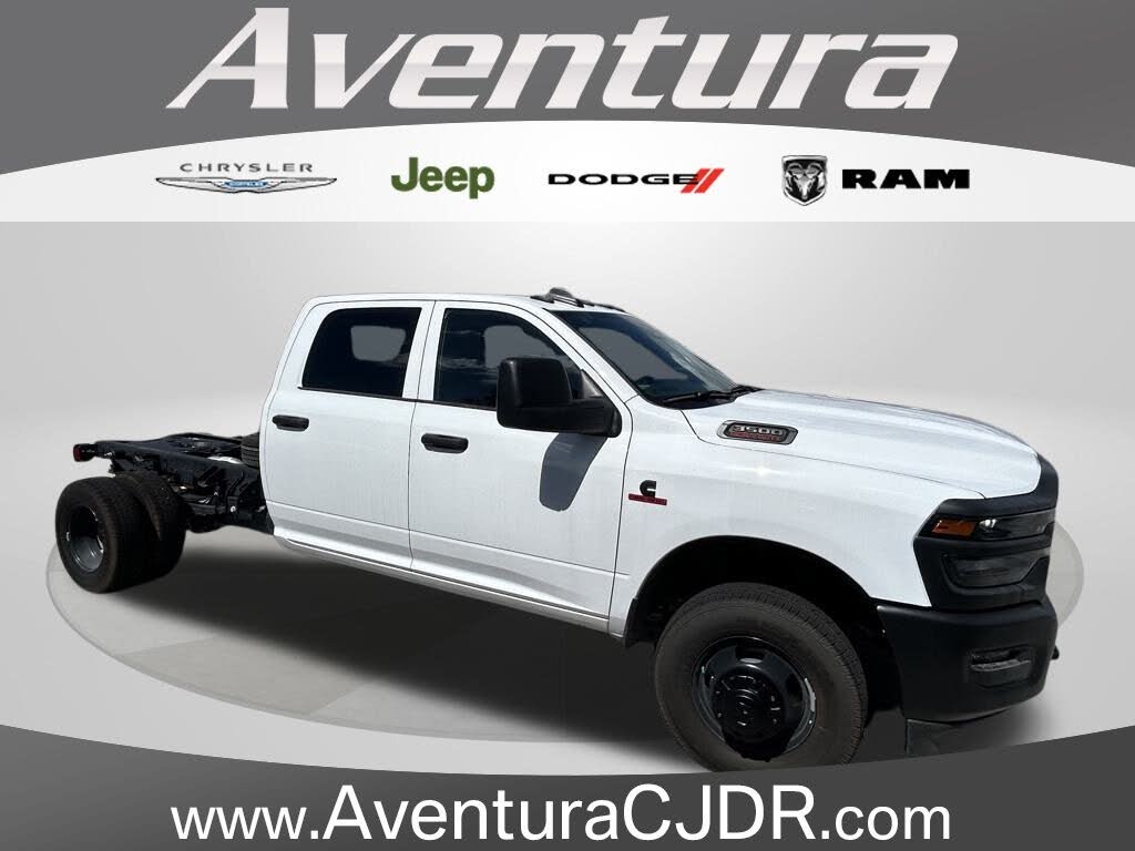 2025 RAM 3500 Chassis Tradesman Crew Cab LB DRW 4WD