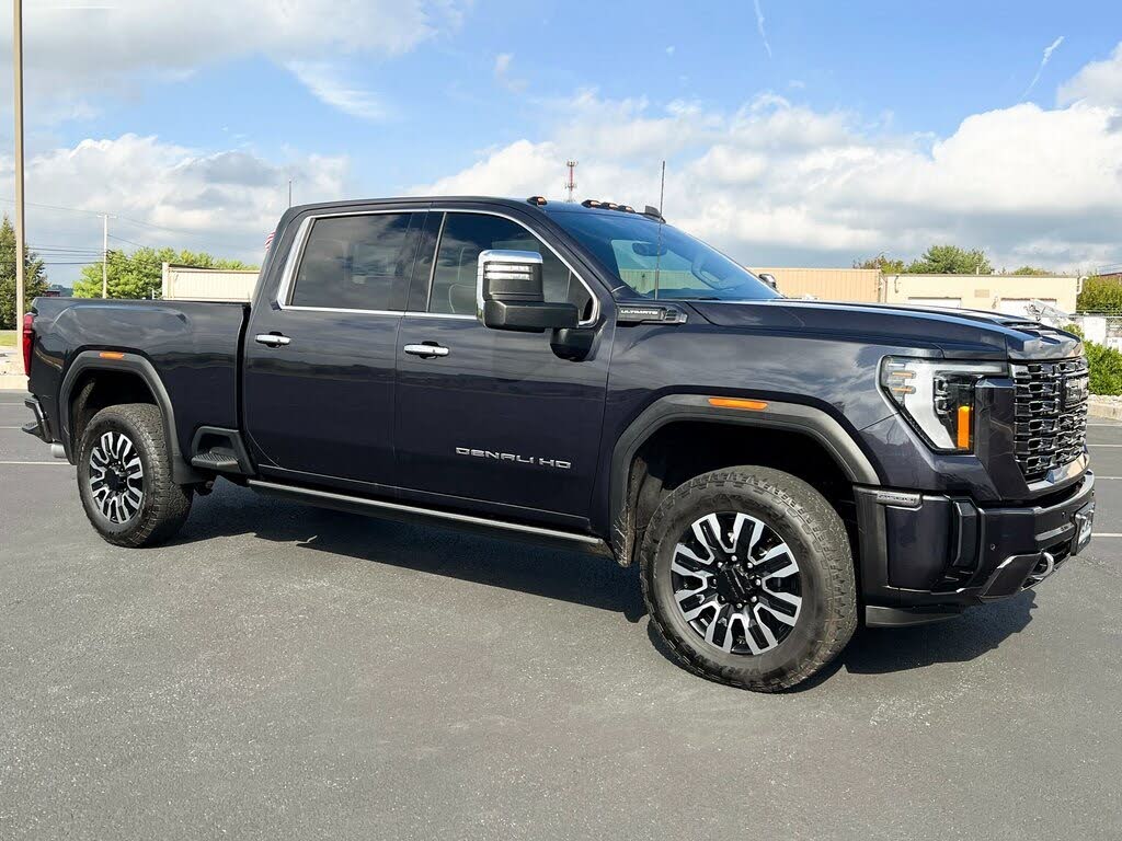 2024 GMC Sierra 2500HD Denali Ultimate Crew Cab 4WD