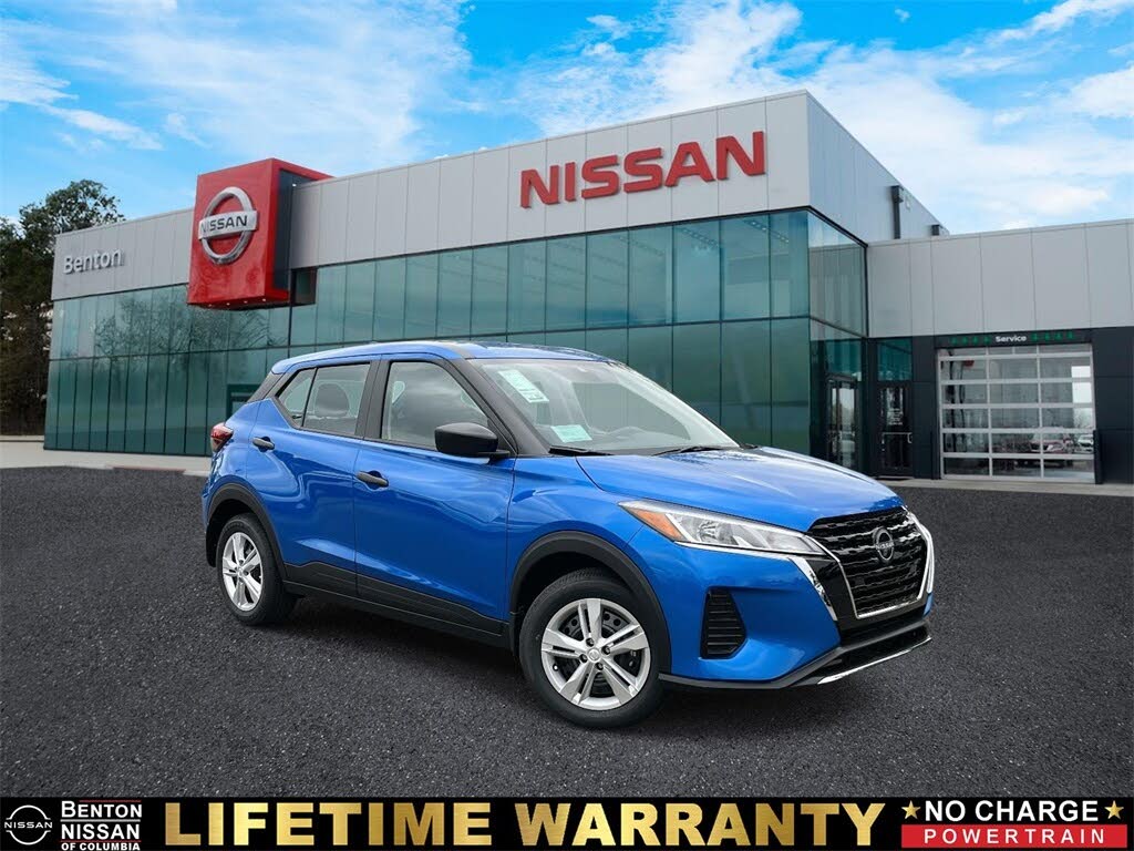 2025 Nissan Kicks Play S FWD