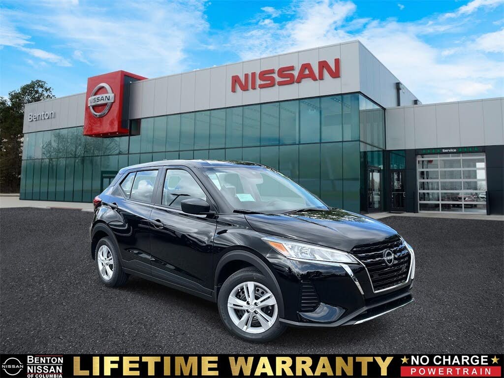 2025 Nissan Kicks Play S FWD