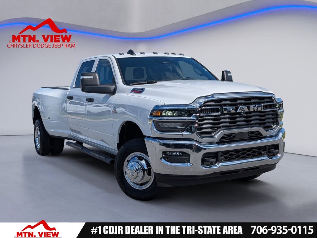 2026 RAM 3500 Tradesman Crew Cab LB DRW 4WD