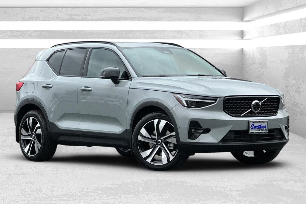 2026 Volvo XC40 B5 Ultra AWD