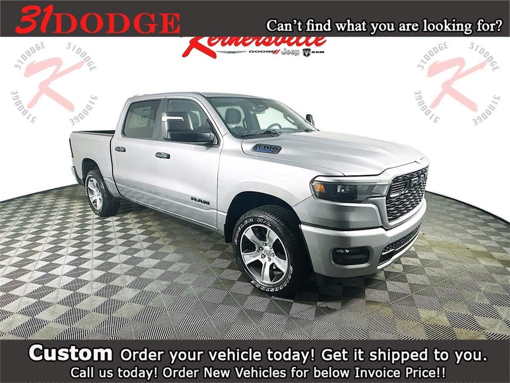 2025 RAM 1500 Express Crew Cab 4WD