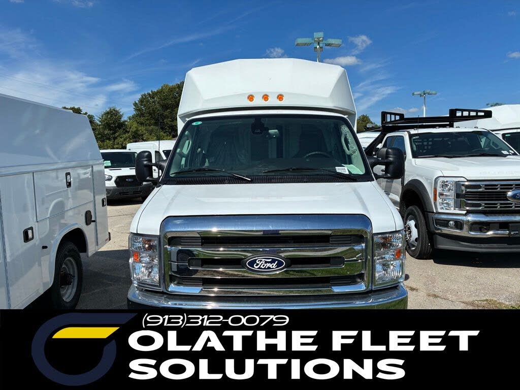 2026 Ford E-Series Chassis E-350 SD Cutaway 138 RWD