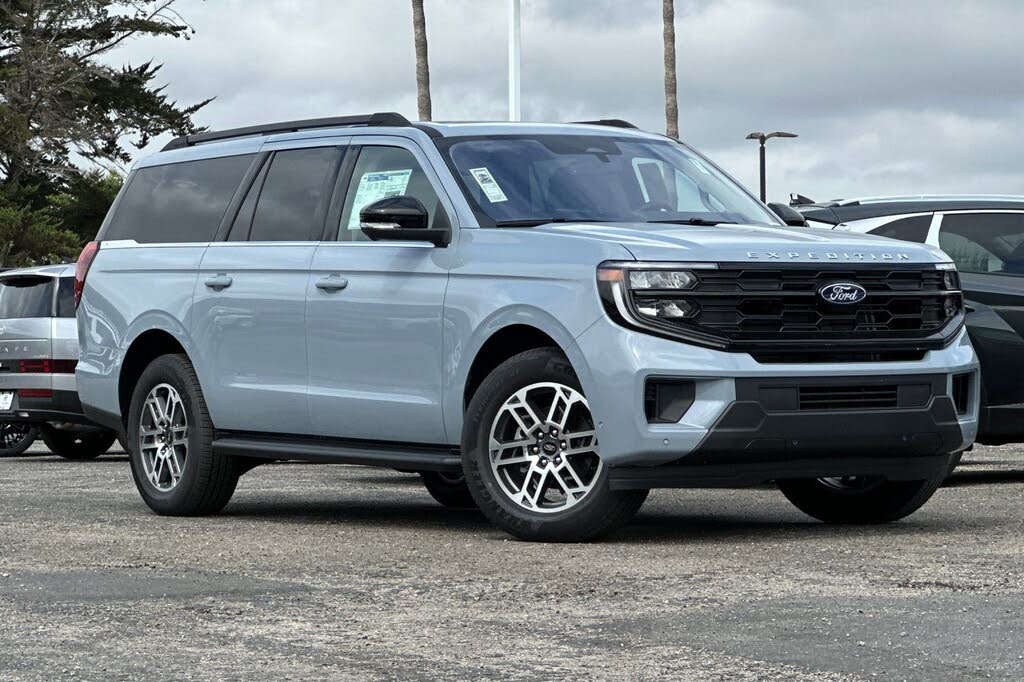 2025 Ford Expedition MAX Active RWD