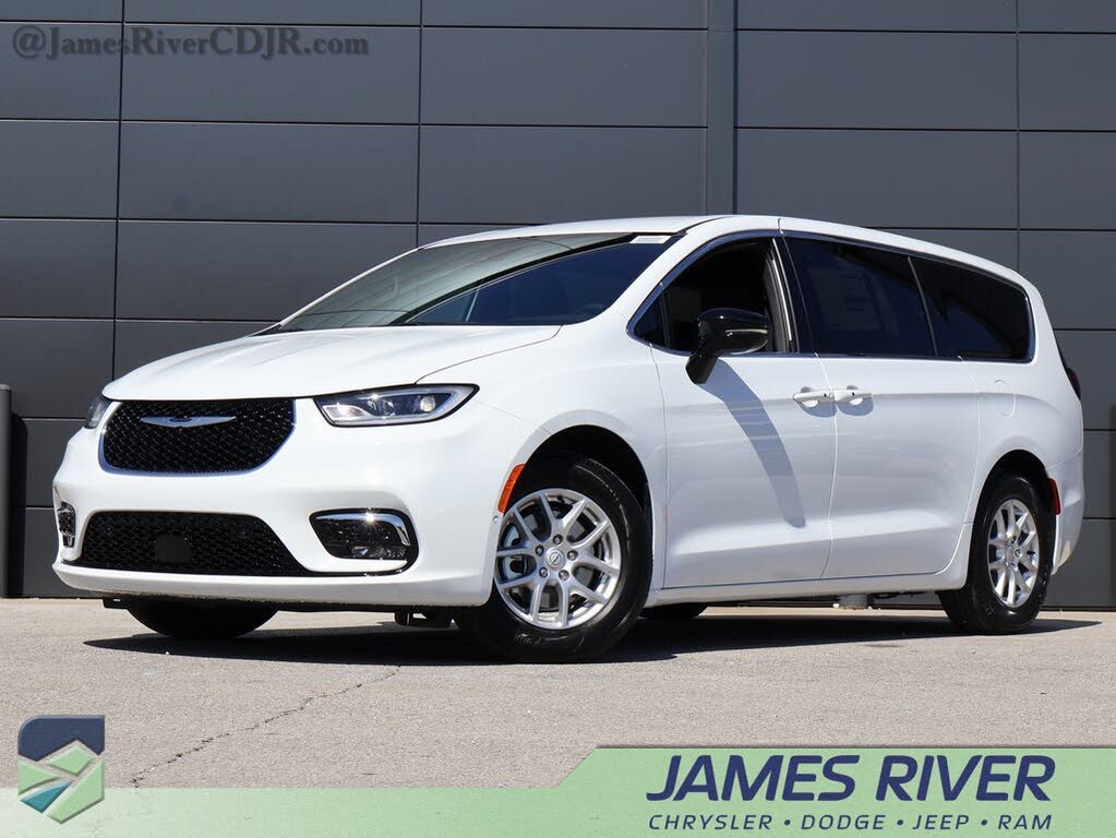 2026 Chrysler Pacifica Select FWD