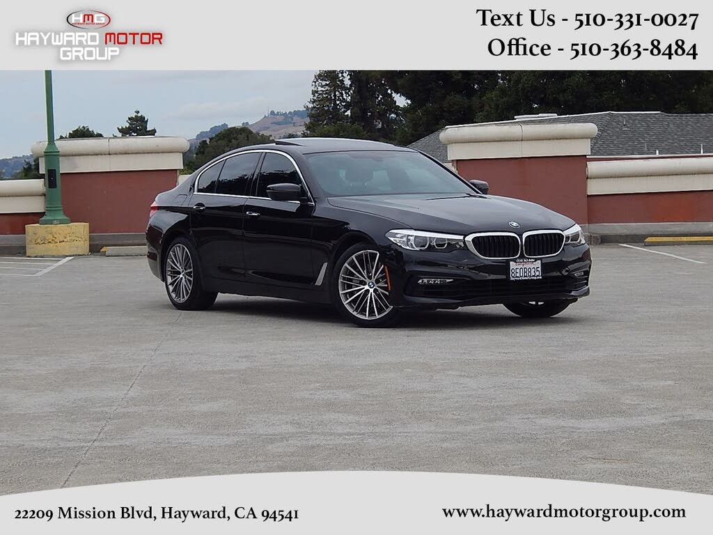 2018 BMW 5 Series 530i Sedan RWD