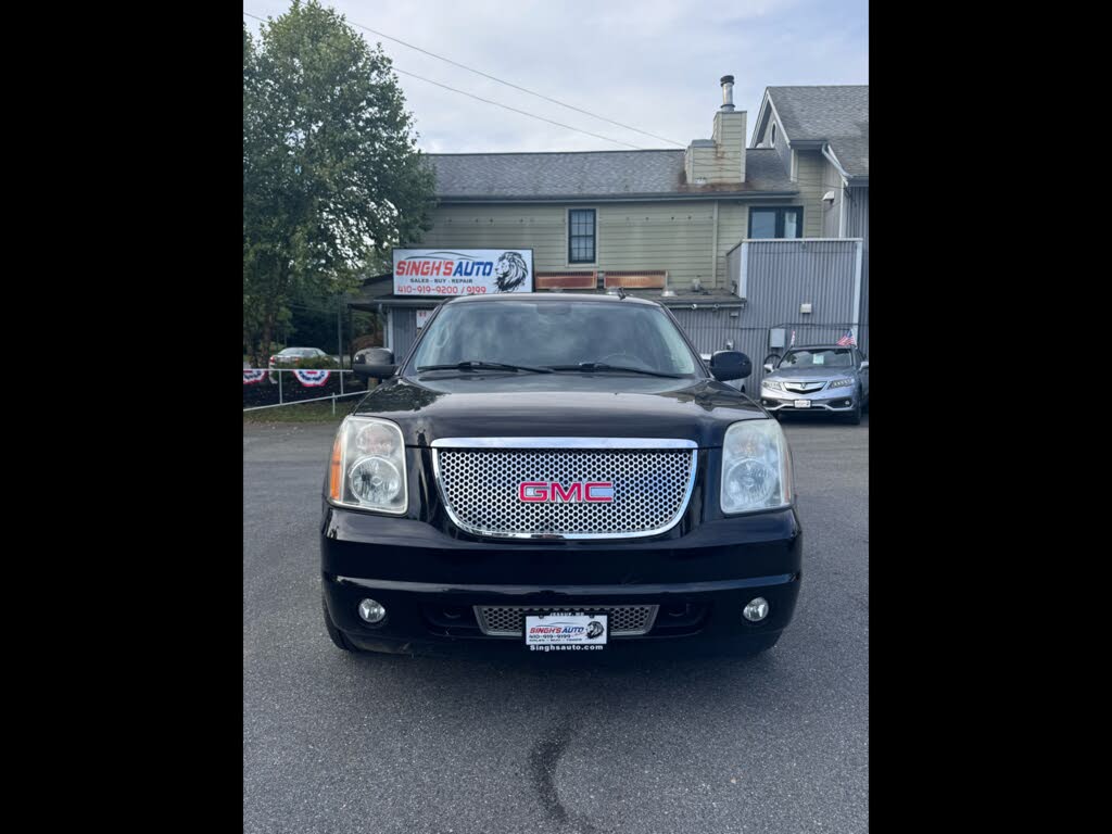 2010 GMC Yukon Denali AWD