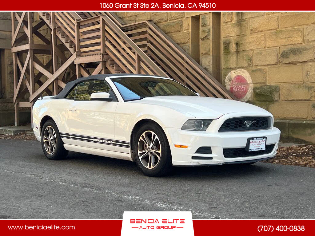 2013 Ford Mustang V6 Premium Convertible RWD