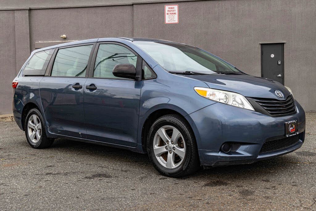 2017 Toyota Sienna L 7-Passenger FWD