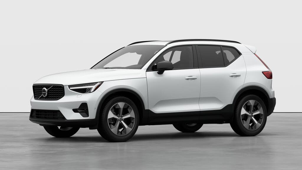 Volvo XC40 B5 Plus AWD 2026