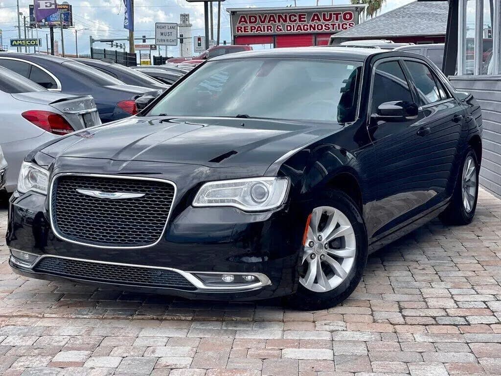 2015 Chrysler 300 Limited RWD