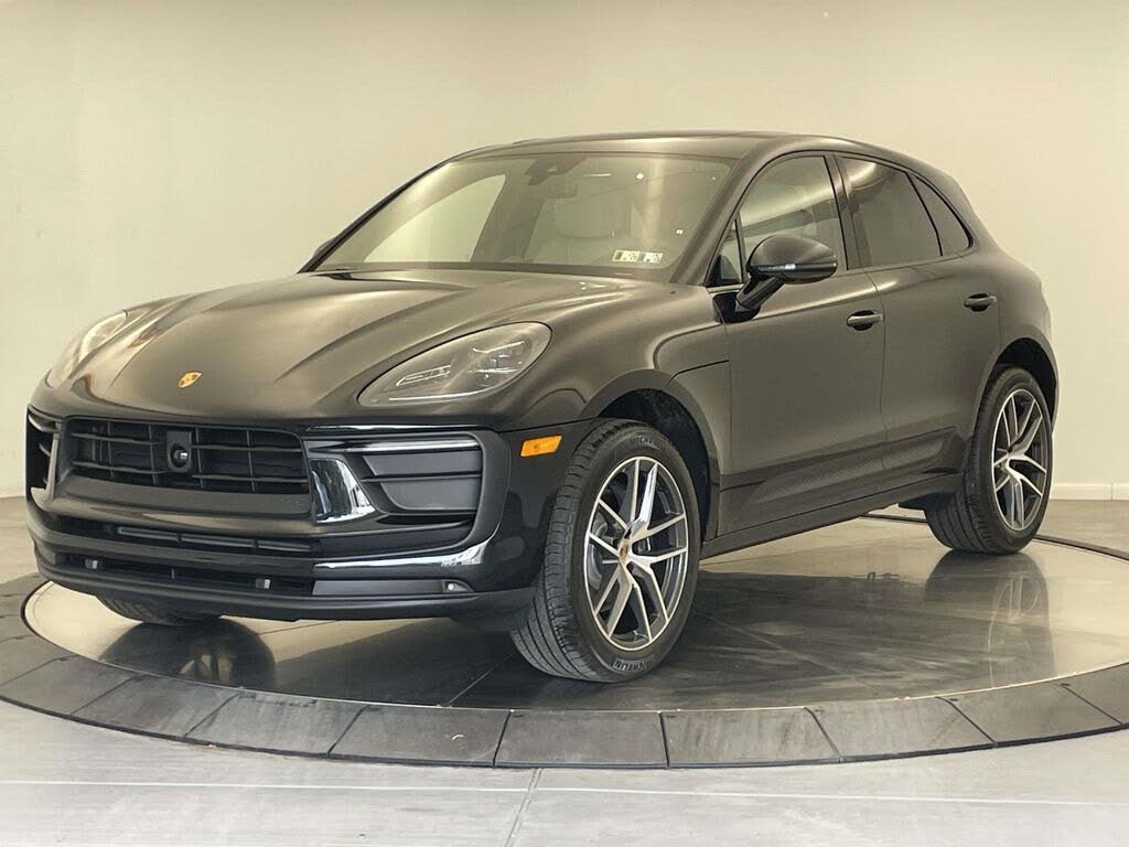 2026 Porsche Macan AWD