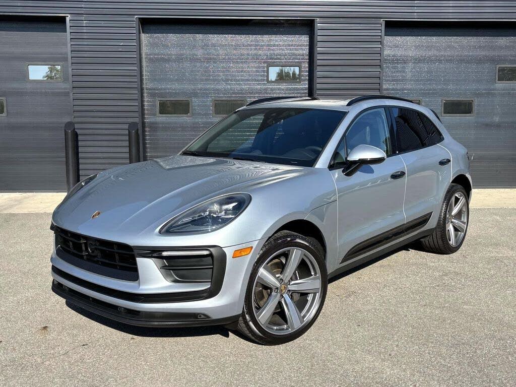 2025 Porsche Macan