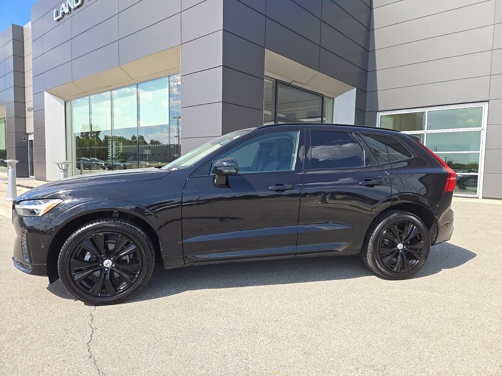 2023 Volvo XC60 B5 Plus Dark Theme AWD