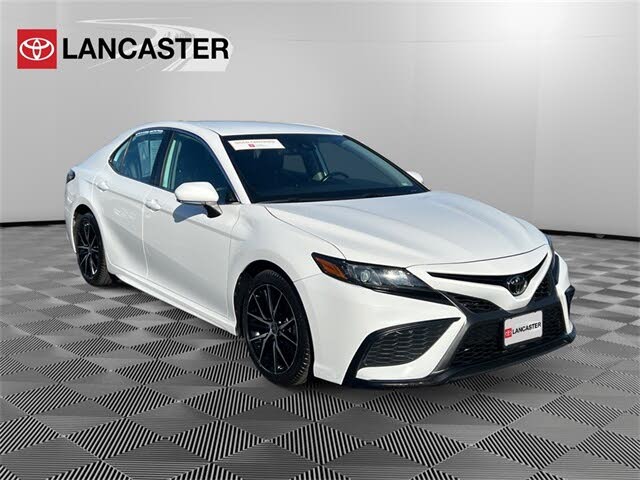 2022 Toyota Camry SE FWD
